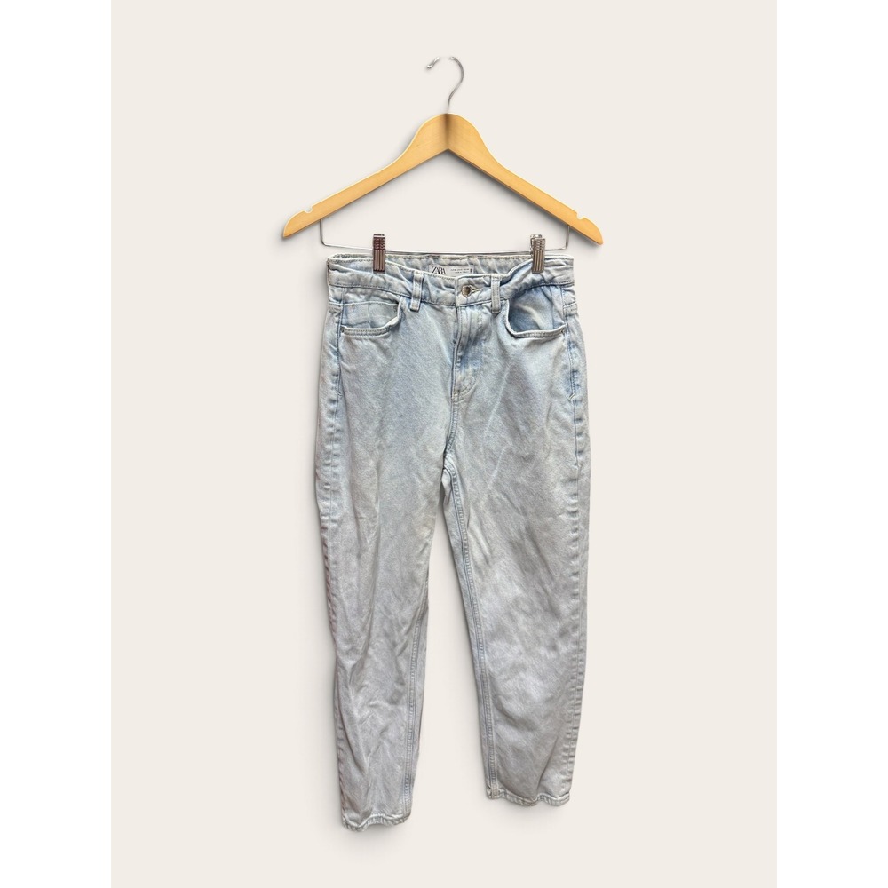 Zara Light Wash High Waisted Mom Jeans Size 4 Blue Tapered Leg Denim